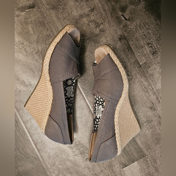 TOMS Women's Classic Espadrille Wedge - Picture 5 of 6
